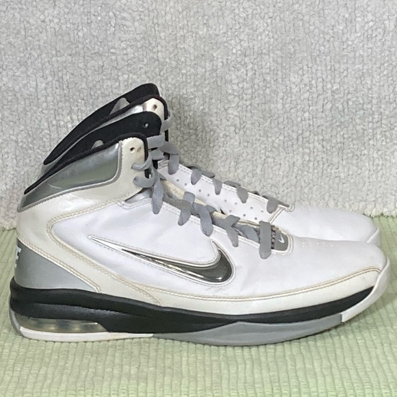 Nike Air Max Hyped INT TB White Silver Leather Sneaker Shoes - Mens 7.5 & W 9 - Picture 1 of 9